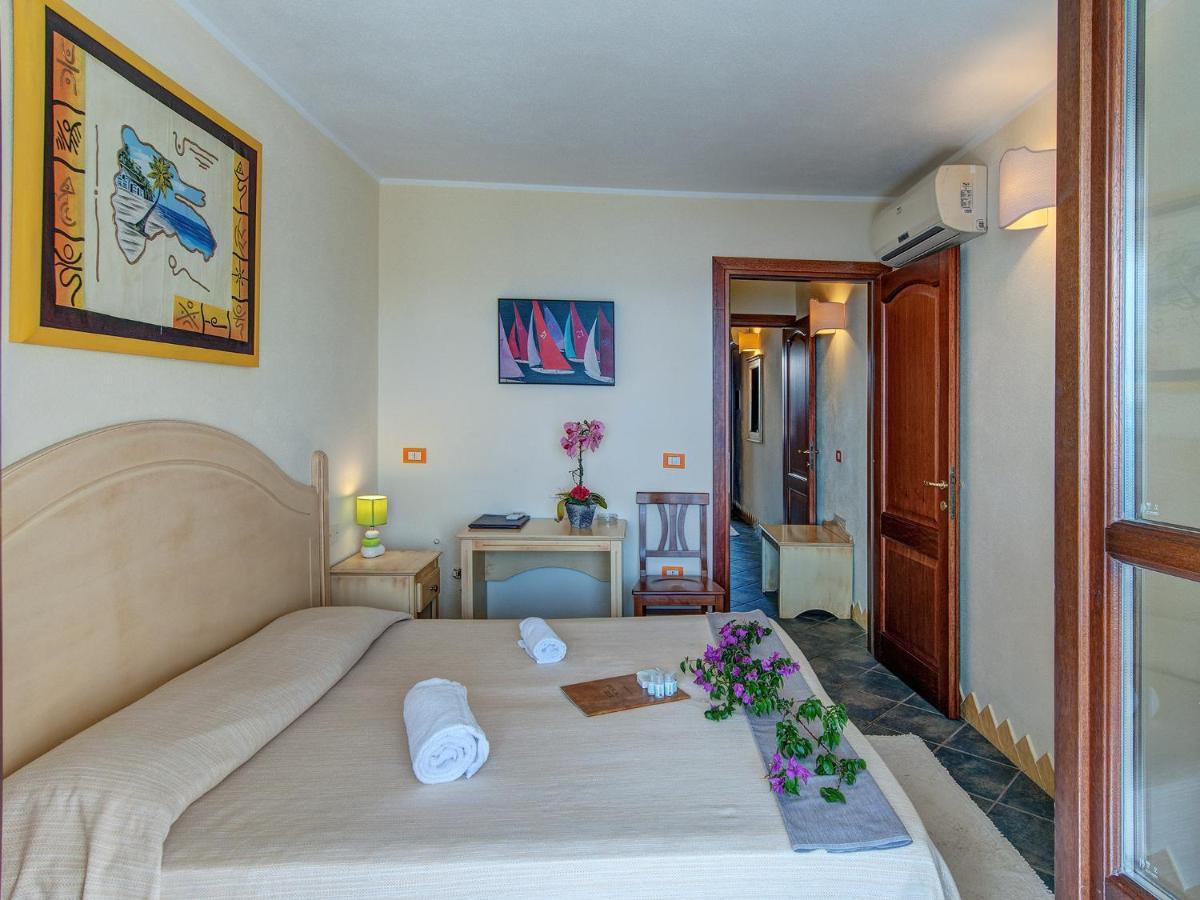Guest House Dolce Vita Кала Гононе Екстериор снимка